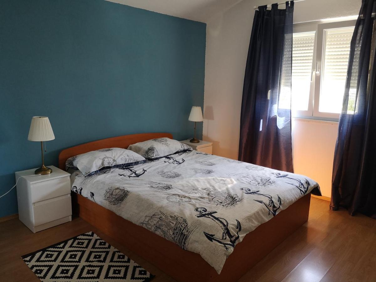 Apartmani Ljuba Рогозница Екстериор снимка