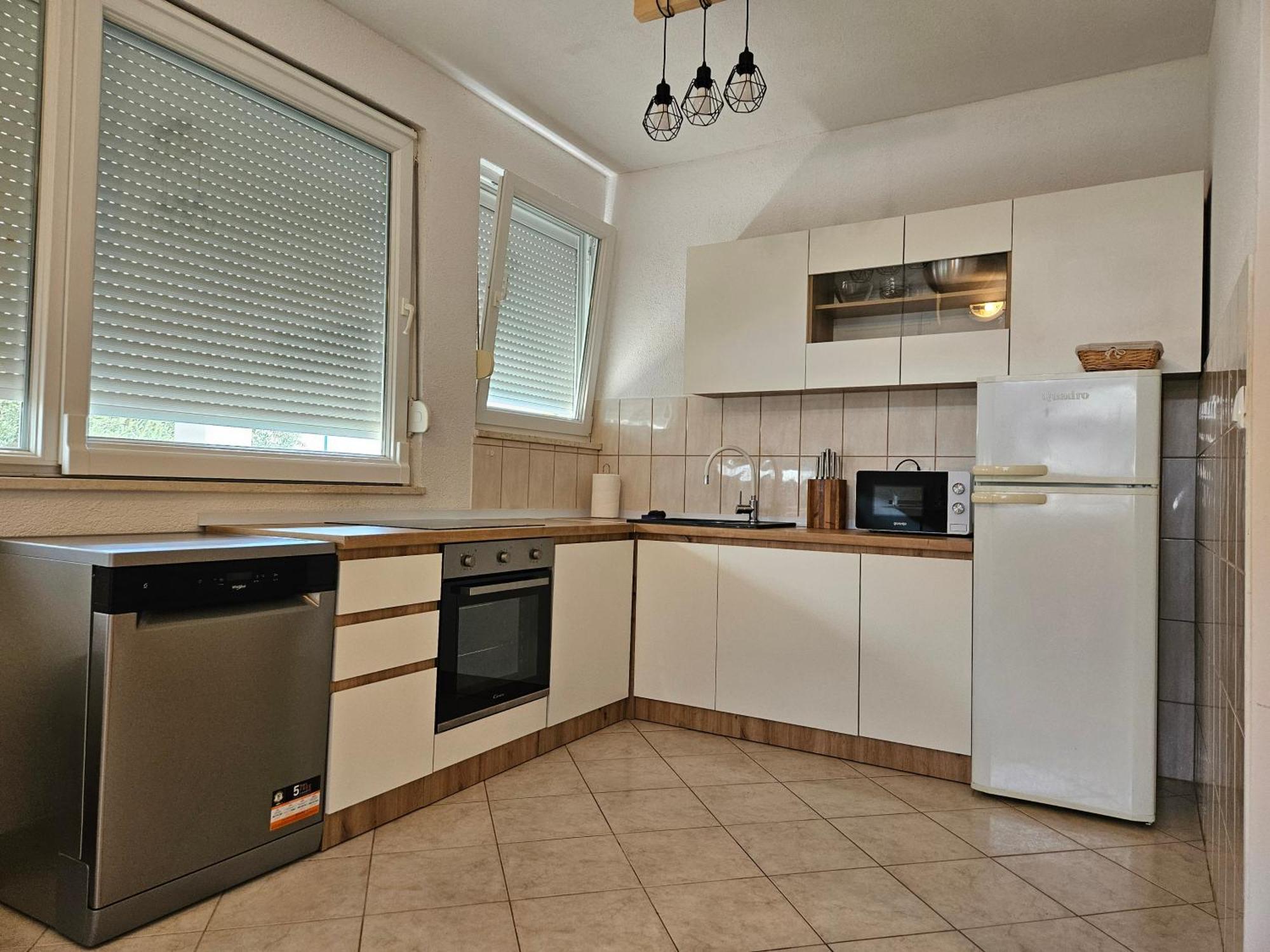 Apartmani Ljuba Рогозница Екстериор снимка